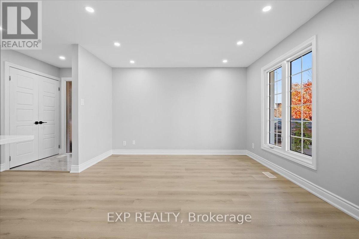 












290 ELDERBERRY TERRACE

,
Ottawa,




Ontario
K1E1Z1

