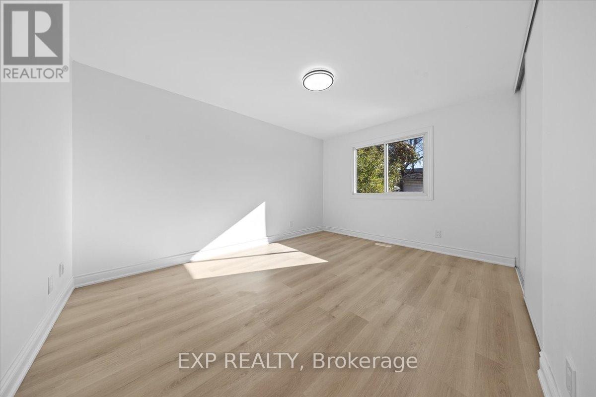 












290 ELDERBERRY TERRACE

,
Ottawa,




Ontario
K1E1Z1

