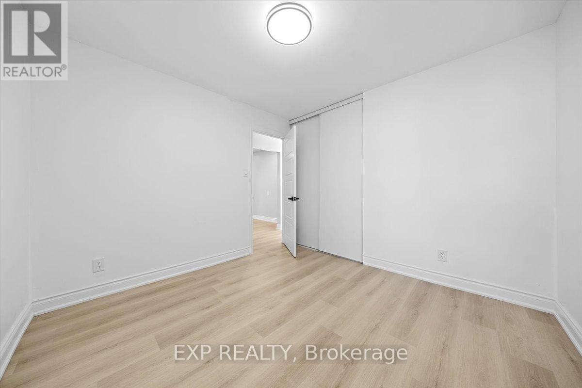 












290 ELDERBERRY TERRACE

,
Ottawa,




Ontario
K1E1Z1

