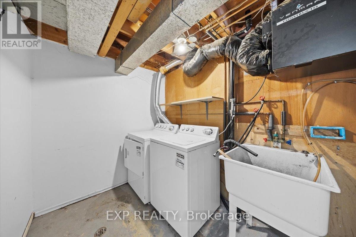 












290 ELDERBERRY TERRACE

,
Ottawa,




Ontario
K1E1Z1

