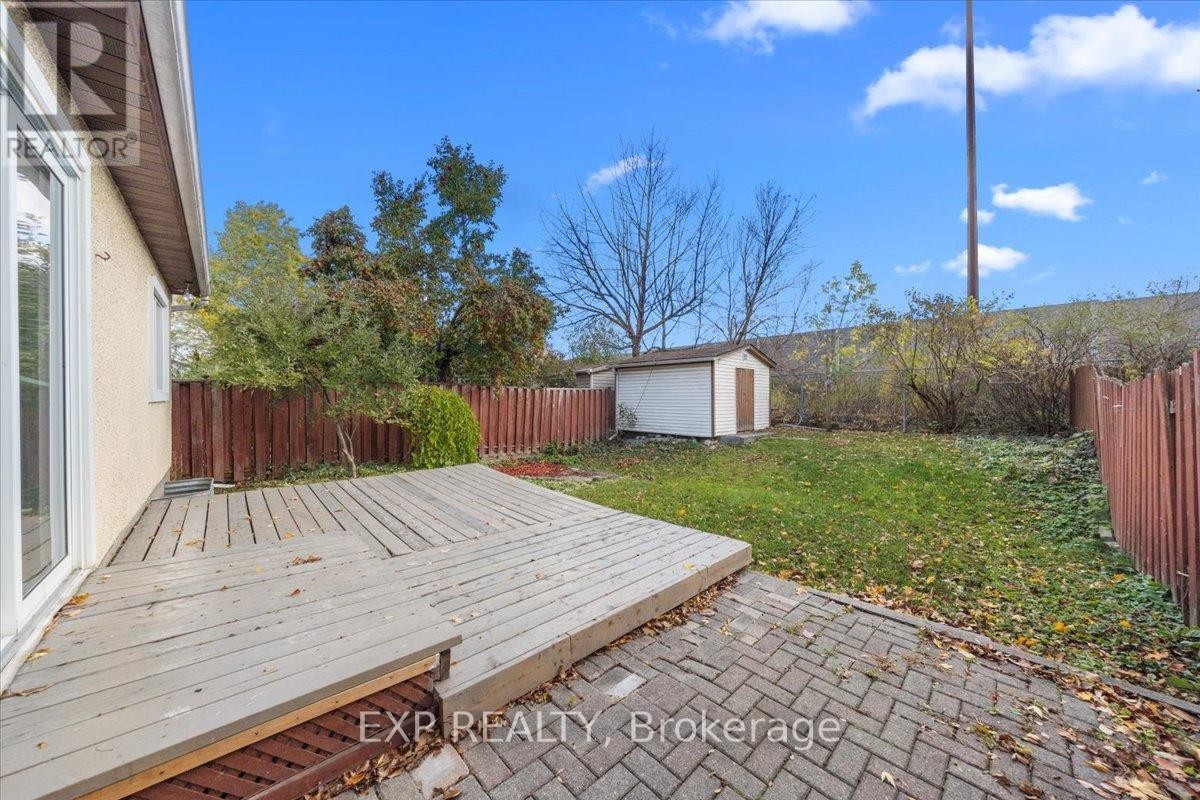 












290 ELDERBERRY TERRACE

,
Ottawa,




Ontario
K1E1Z1

