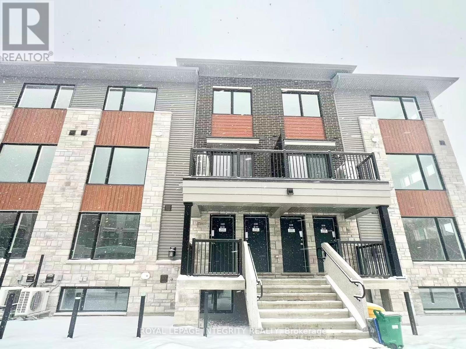 












1120 CREEKWAY PRIVATE

,
Ottawa,




Ontario
K2T0S9

