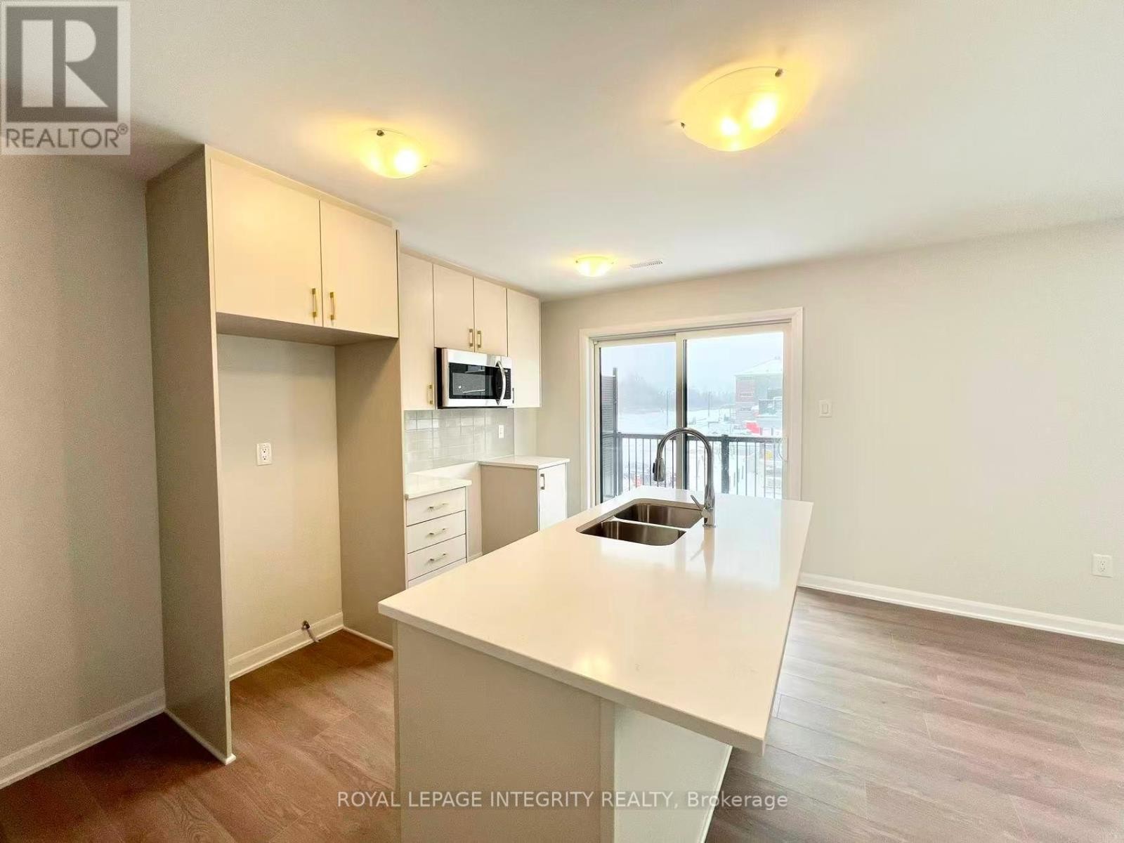 












1120 CREEKWAY PRIVATE

,
Ottawa,




Ontario
K2T0S9

