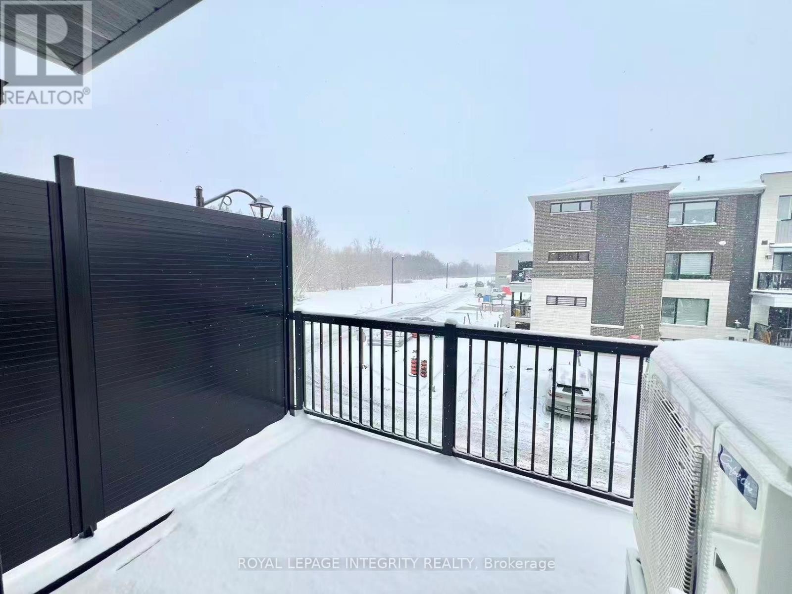 












1120 CREEKWAY PRIVATE

,
Ottawa,




Ontario
K2T0S9

