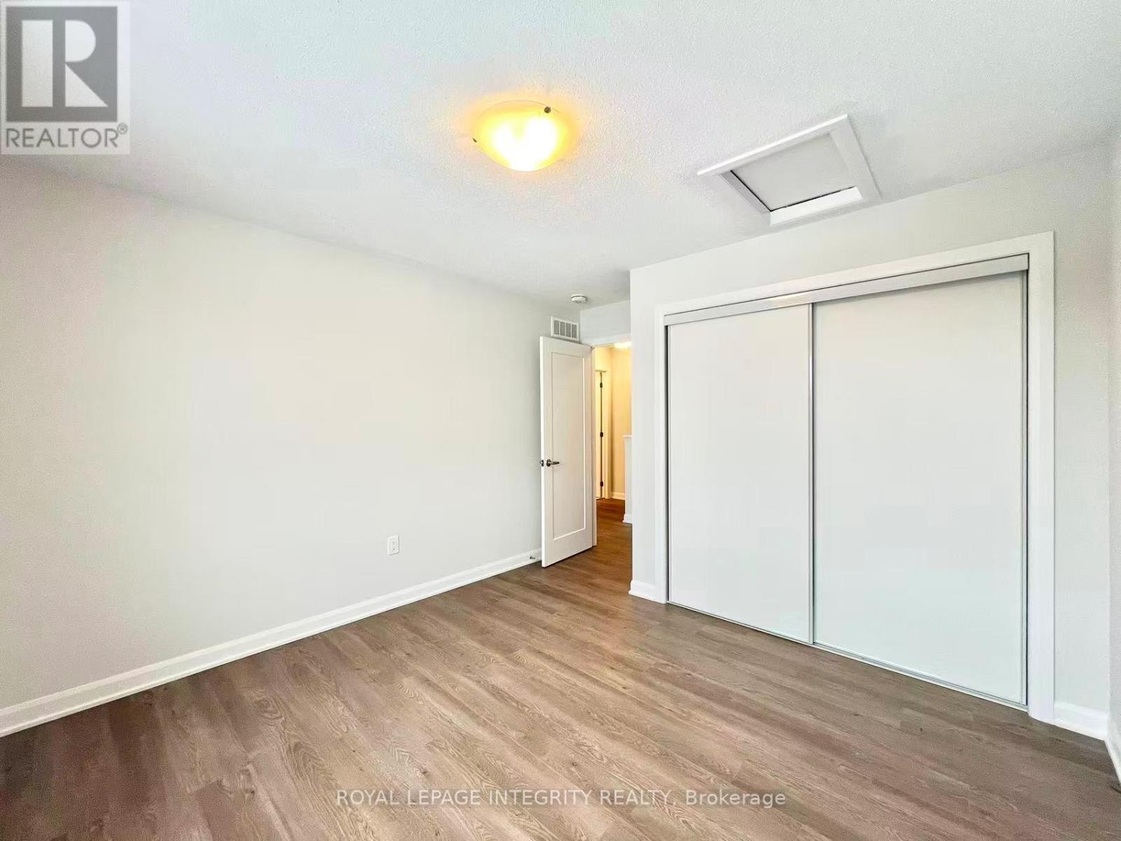 












1120 CREEKWAY PRIVATE

,
Ottawa,




Ontario
K2T0S9

