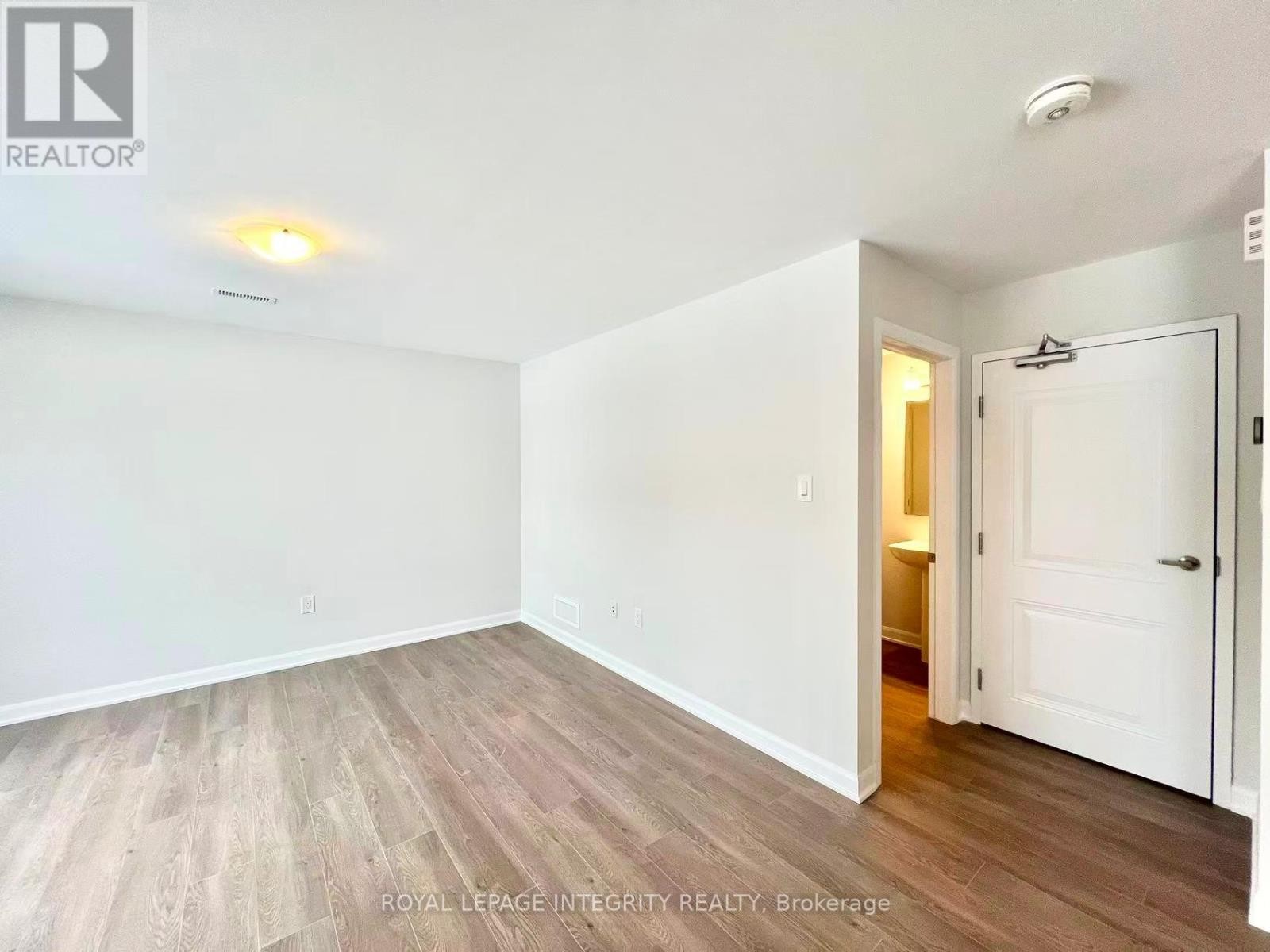 












1120 CREEKWAY PRIVATE

,
Ottawa,




Ontario
K2T0S9

