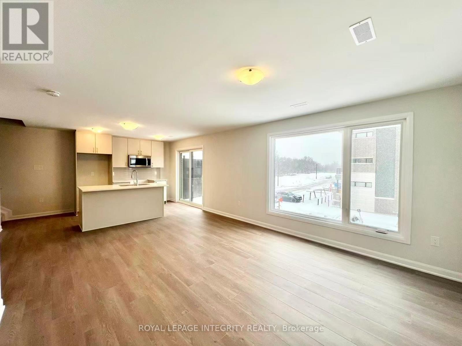 












1120 CREEKWAY PRIVATE

,
Ottawa,




Ontario
K2T0S9

