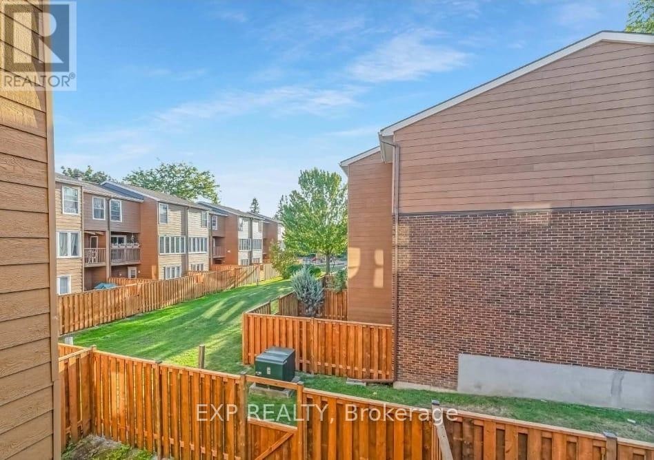 












BASEMENT - 2101 ERIC CRESCENT

,
Ottawa,




Ontario
K1B4P5

