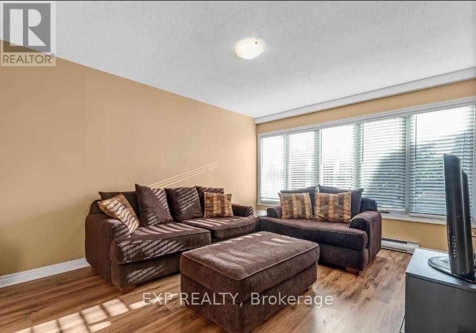 












BASEMENT - 2101 ERIC CRESCENT

,
Ottawa,




Ontario
K1B4P5

