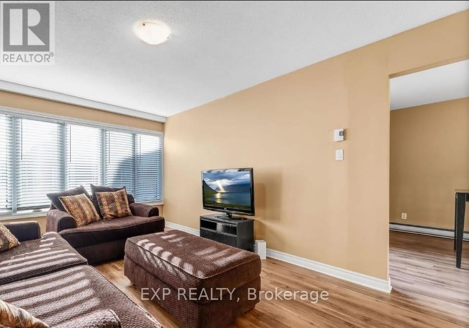 












BASEMENT - 2101 ERIC CRESCENT

,
Ottawa,




Ontario
K1B4P5

