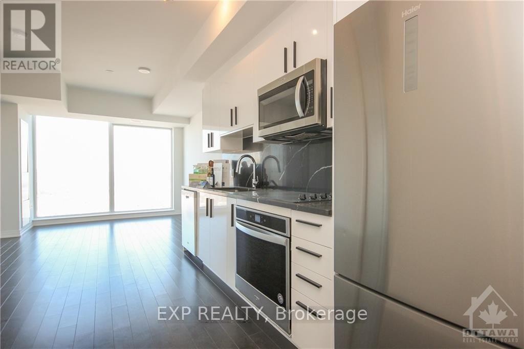 












3702 - 805 CARLING AVENUE

,
Ottawa,




Ontario
K1S2E7

