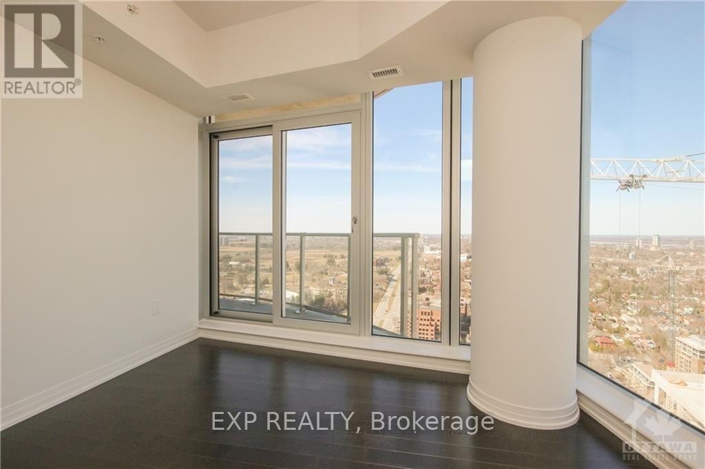 












3702 - 805 CARLING AVENUE

,
Ottawa,




Ontario
K1S2E7

