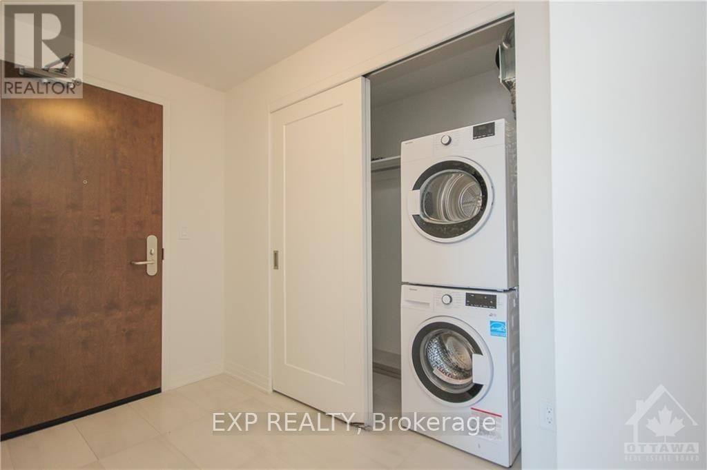 












3702 - 805 CARLING AVENUE

,
Ottawa,




Ontario
K1S2E7

