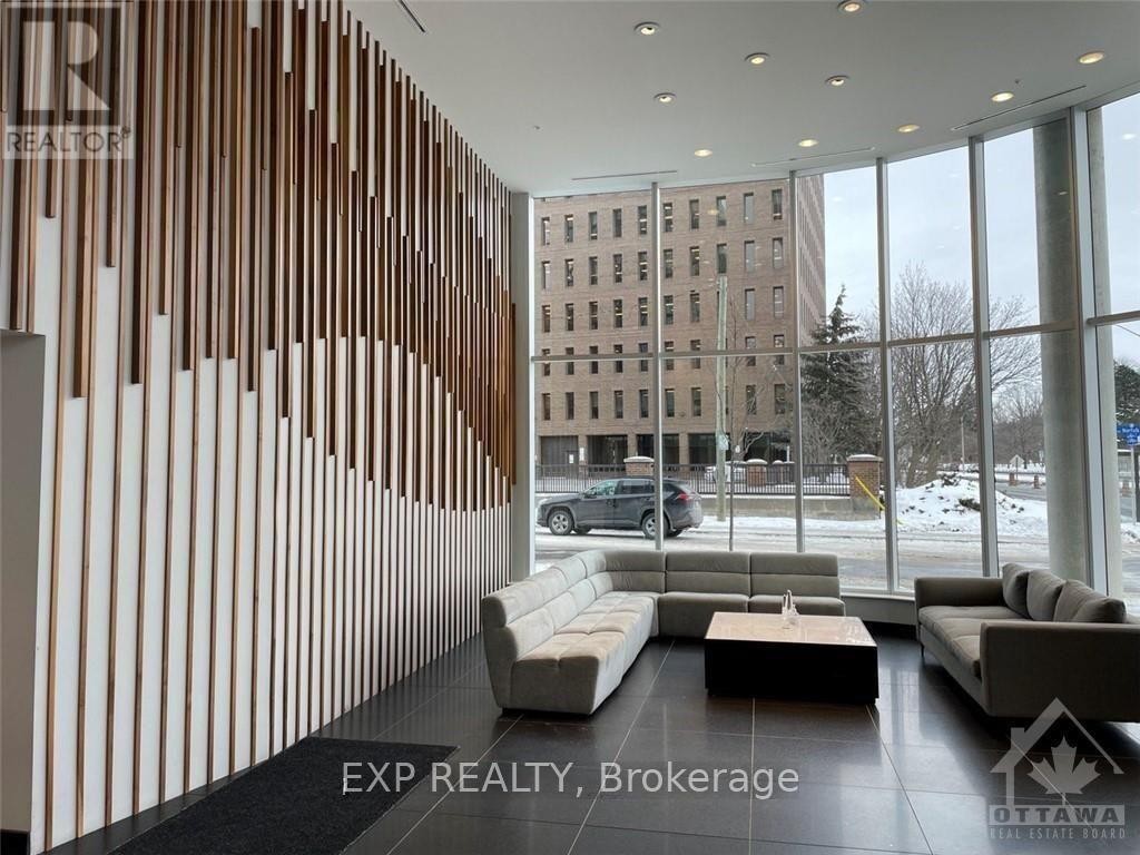 












3702 - 805 CARLING AVENUE

,
Ottawa,




Ontario
K1S2E7

