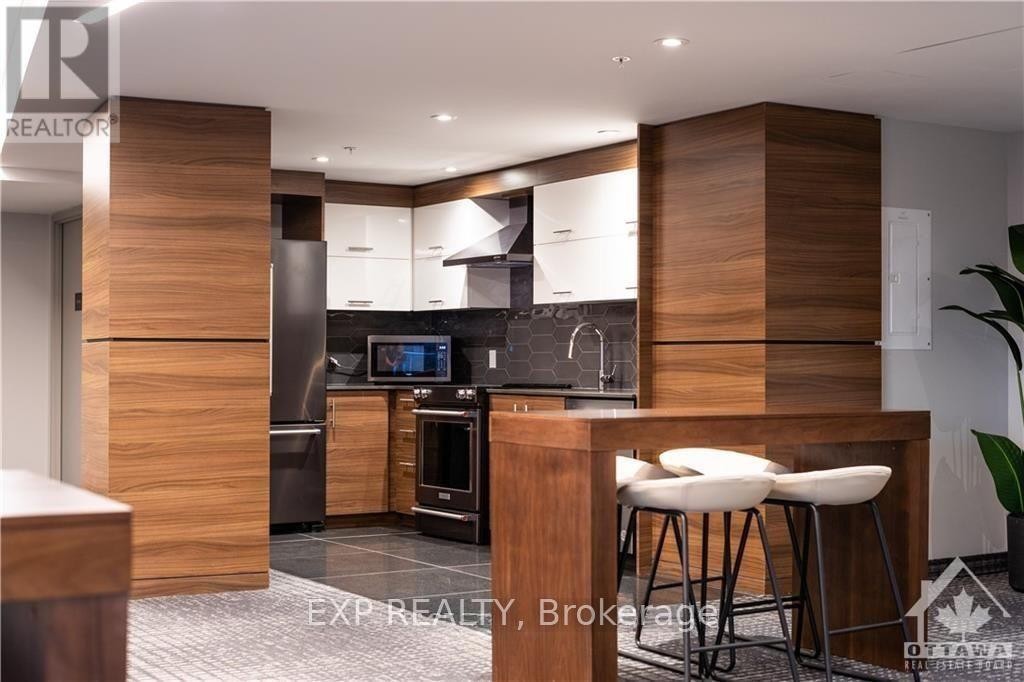 












3702 - 805 CARLING AVENUE

,
Ottawa,




Ontario
K1S2E7

