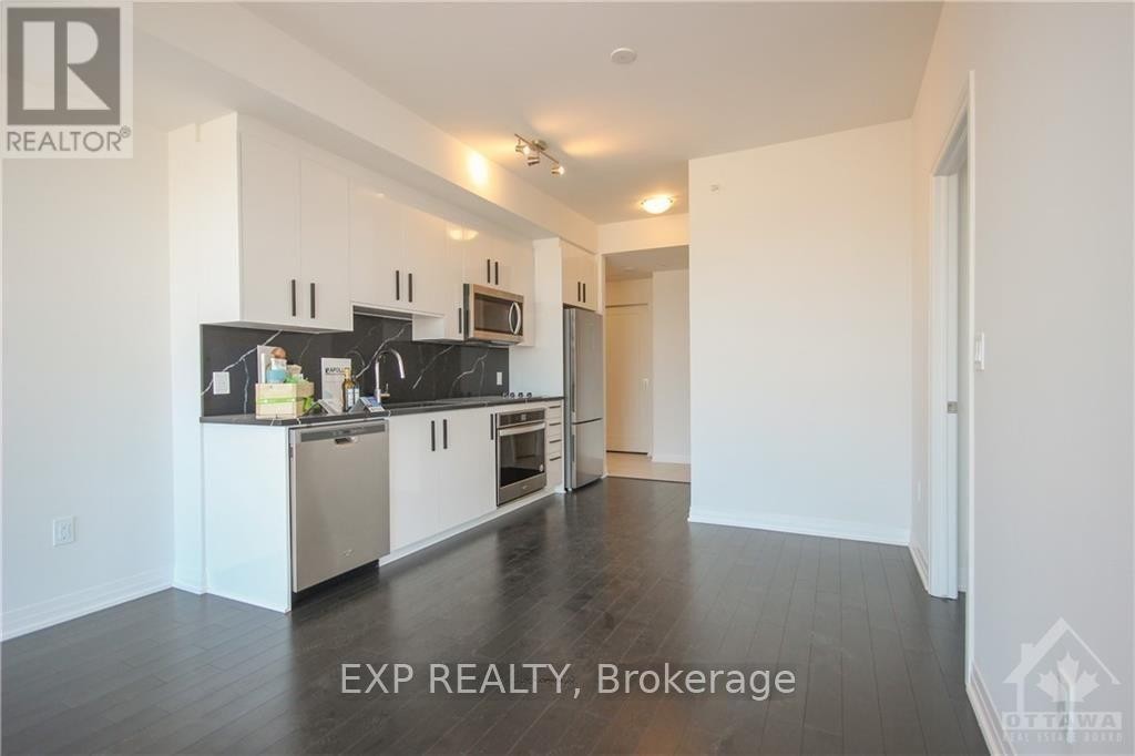 












3702 - 805 CARLING AVENUE

,
Ottawa,




Ontario
K1S2E7

