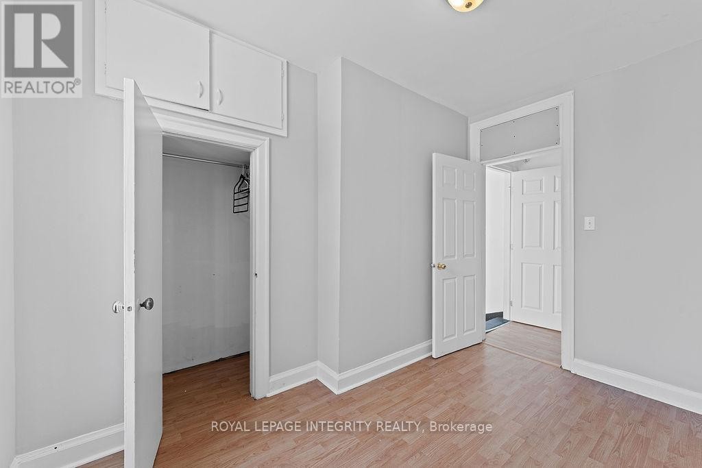 












34 - 34 MARKET STREET N

,
Smiths Falls,




Ontario
K7A2E6

