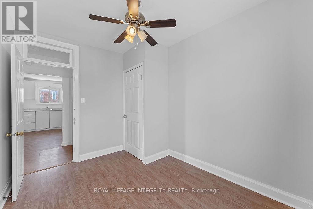 












34 - 34 MARKET STREET N

,
Smiths Falls,




Ontario
K7A2E6

