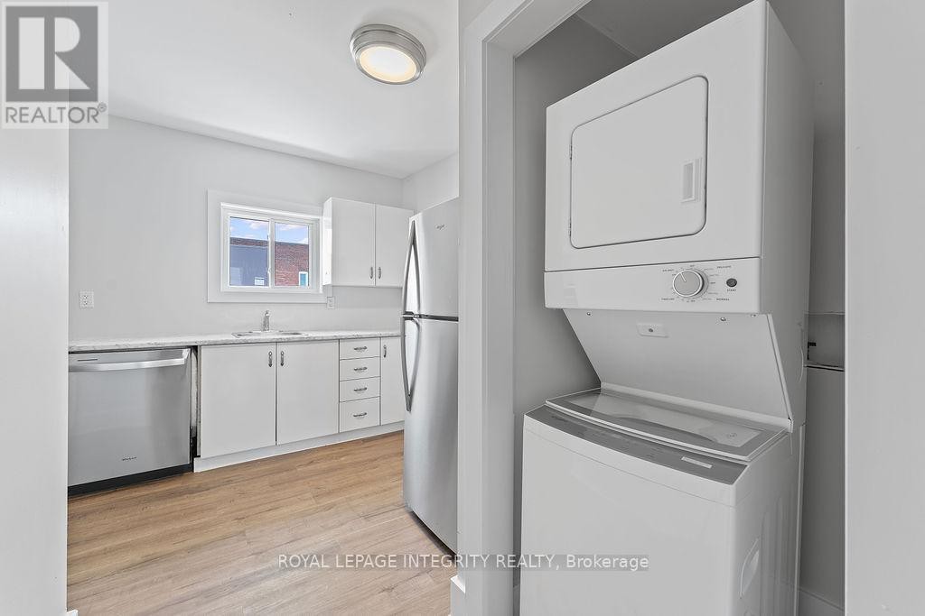 












34 - 34 MARKET STREET N

,
Smiths Falls,




Ontario
K7A2E6

