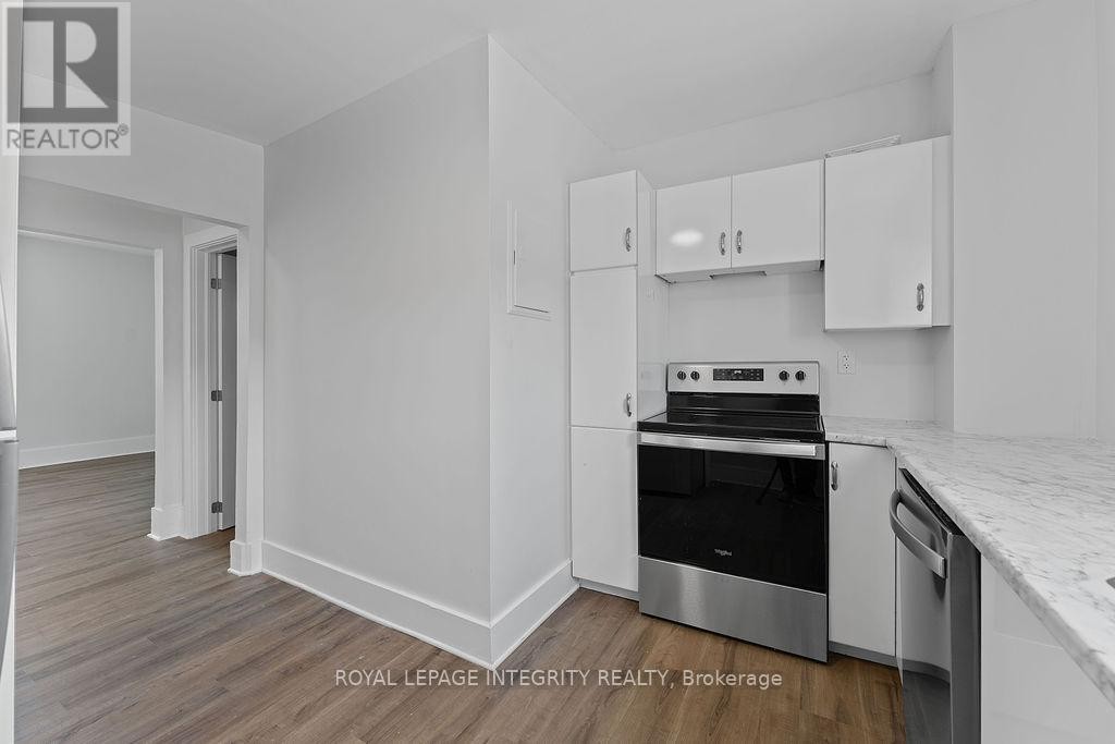 












34 - 34 MARKET STREET N

,
Smiths Falls,




Ontario
K7A2E6

