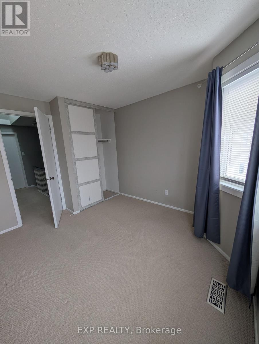 












3D CRESTLEA CRESCENT

,
Ottawa,




Ontario
K2G4N1

