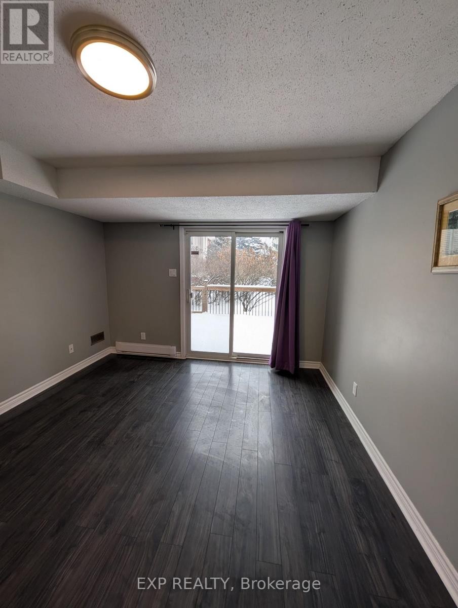 












3D CRESTLEA CRESCENT

,
Ottawa,




Ontario
K2G4N1

