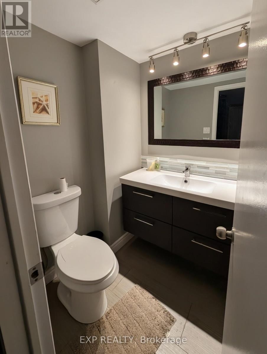 












3D CRESTLEA CRESCENT

,
Ottawa,




Ontario
K2G4N1

