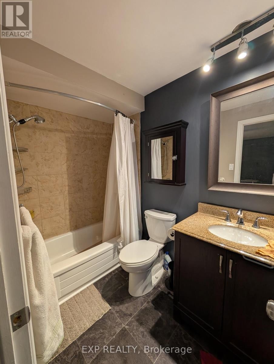 












3D CRESTLEA CRESCENT

,
Ottawa,




Ontario
K2G4N1

