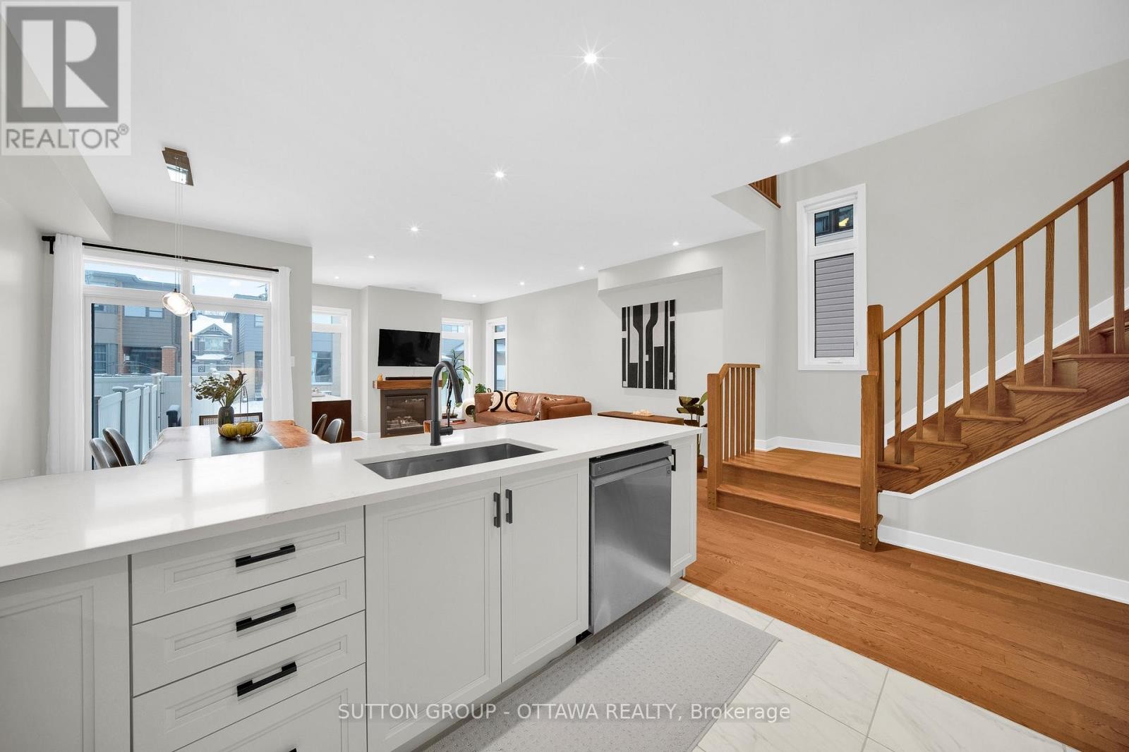 












726 OCTAVE GROVE

,
Ottawa,




Ontario
K1X0C7

