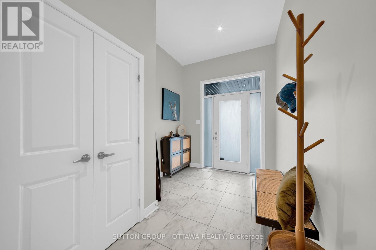 












726 OCTAVE GROVE

,
Ottawa,




Ontario
K1X0C7

