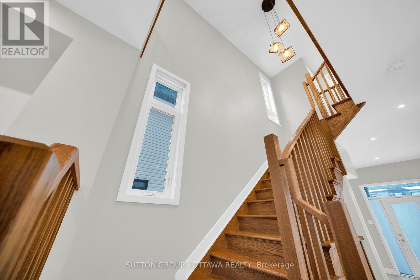 












726 OCTAVE GROVE

,
Ottawa,




Ontario
K1X0C7

