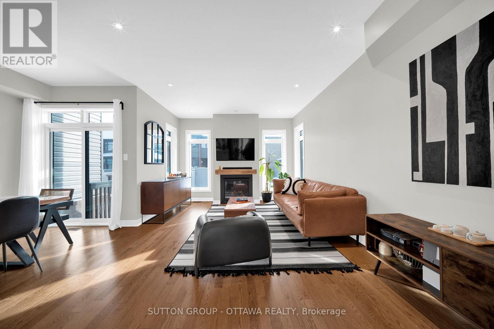 












726 OCTAVE GROVE

,
Ottawa,




Ontario
K1X0C7

