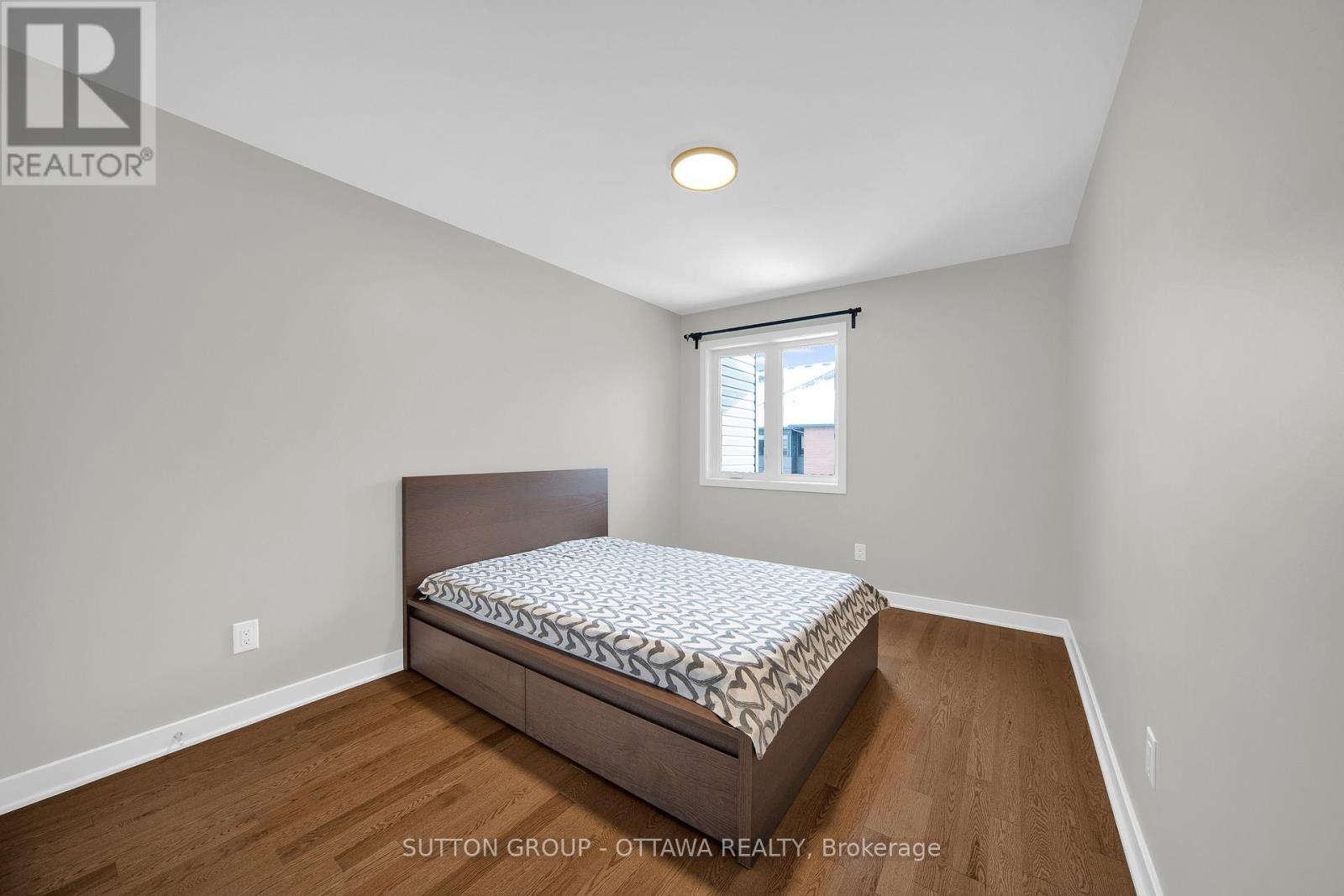 












726 OCTAVE GROVE

,
Ottawa,




Ontario
K1X0C7

