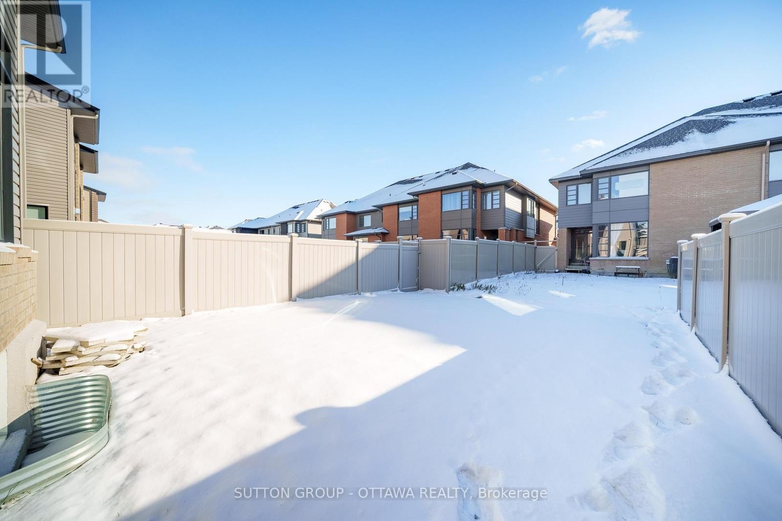 












726 OCTAVE GROVE

,
Ottawa,




Ontario
K1X0C7

