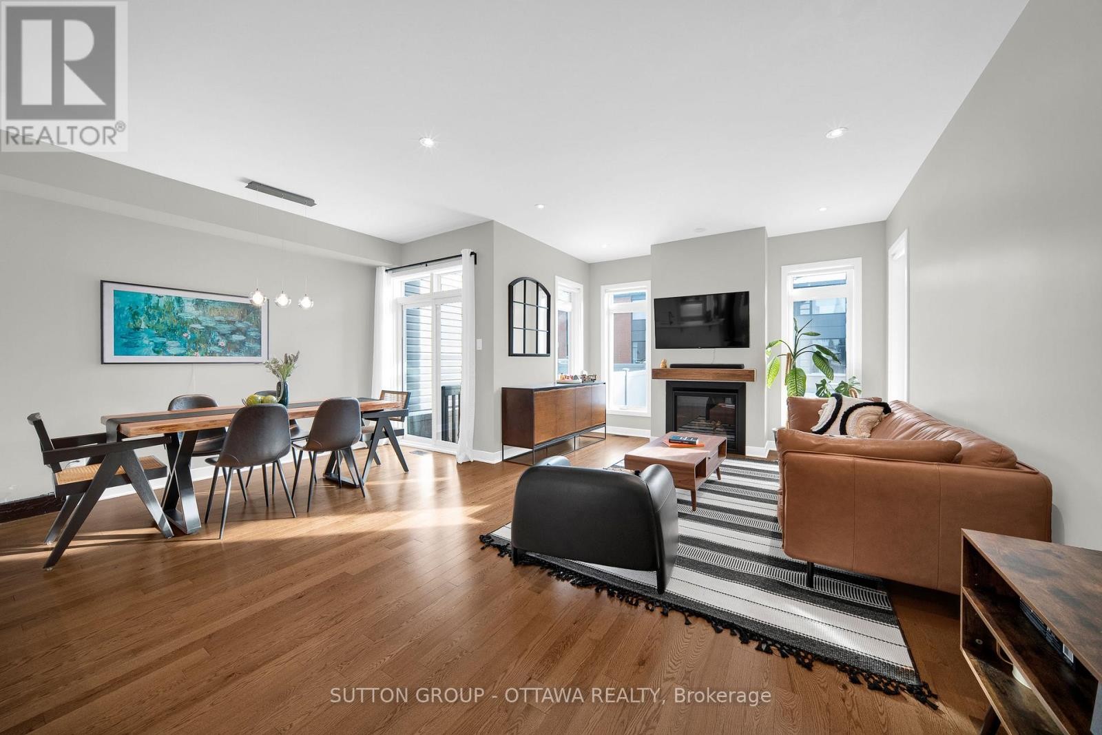 












726 OCTAVE GROVE

,
Ottawa,




Ontario
K1X0C7

