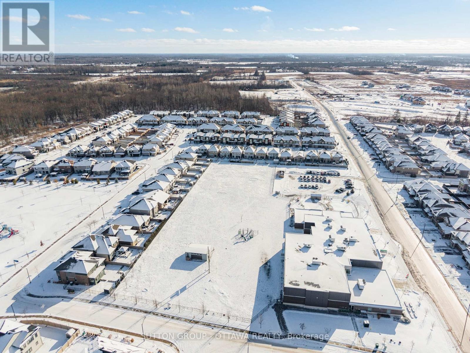 












726 OCTAVE GROVE

,
Ottawa,




Ontario
K1X0C7

