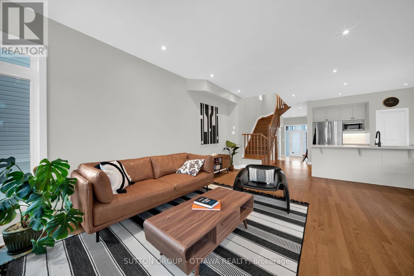 












726 OCTAVE GROVE

,
Ottawa,




Ontario
K1X0C7

