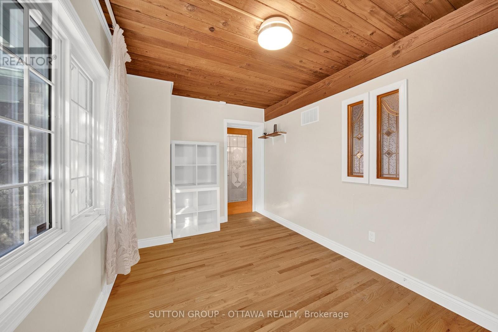 












661 BLAIR ROAD

,
Ottawa,




Ontario
K1J7M4

