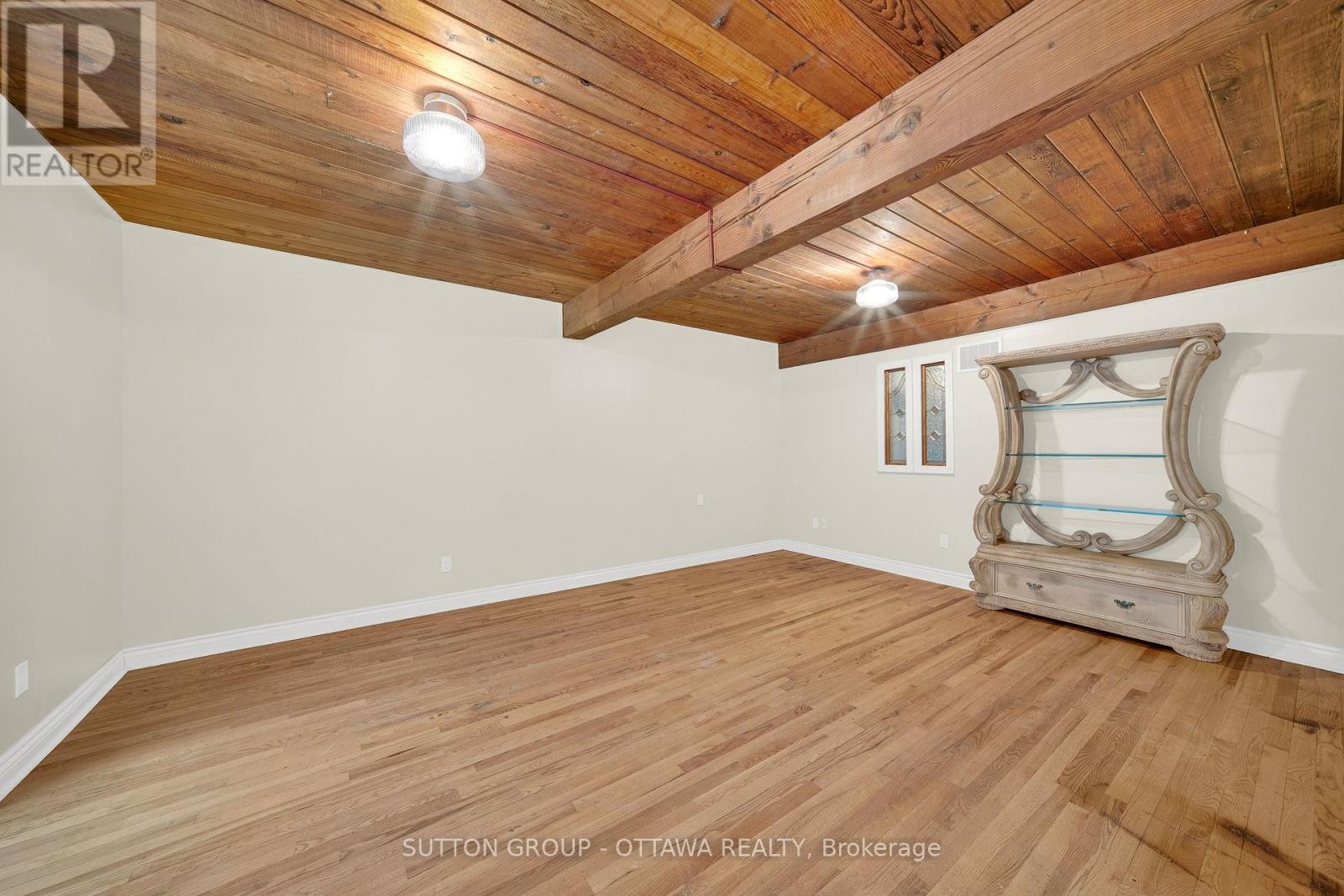 












661 BLAIR ROAD

,
Ottawa,




Ontario
K1J7M4

