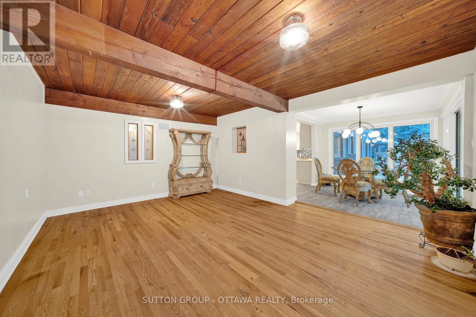 












661 BLAIR ROAD

,
Ottawa,




Ontario
K1J7M4

