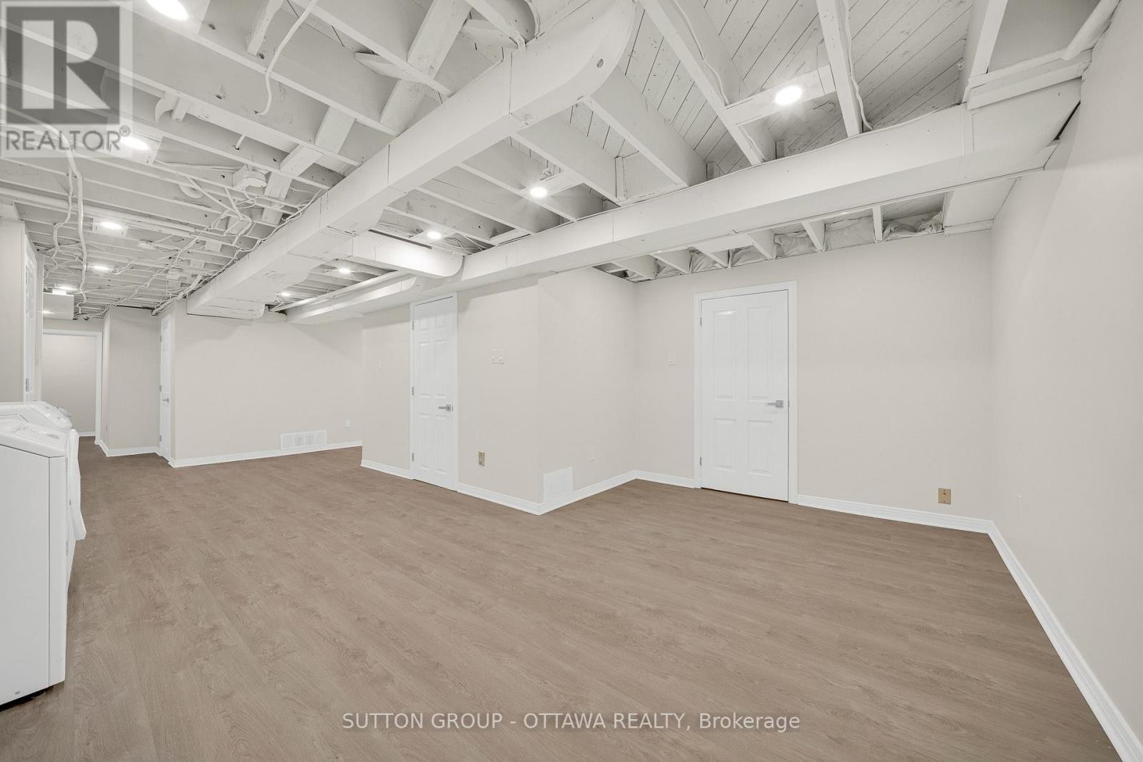 












661 BLAIR ROAD

,
Ottawa,




Ontario
K1J7M4

