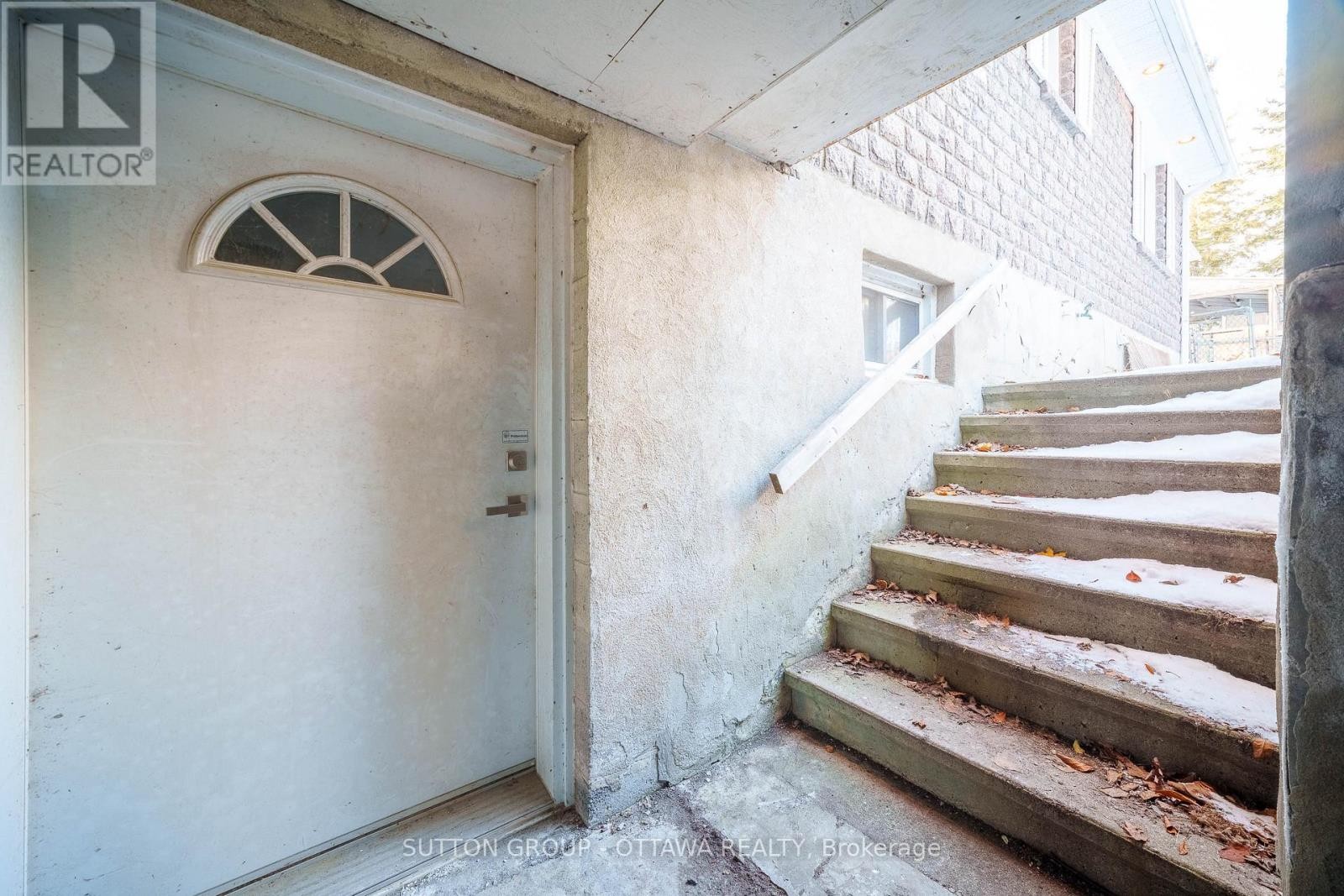 












661 BLAIR ROAD

,
Ottawa,




Ontario
K1J7M4

