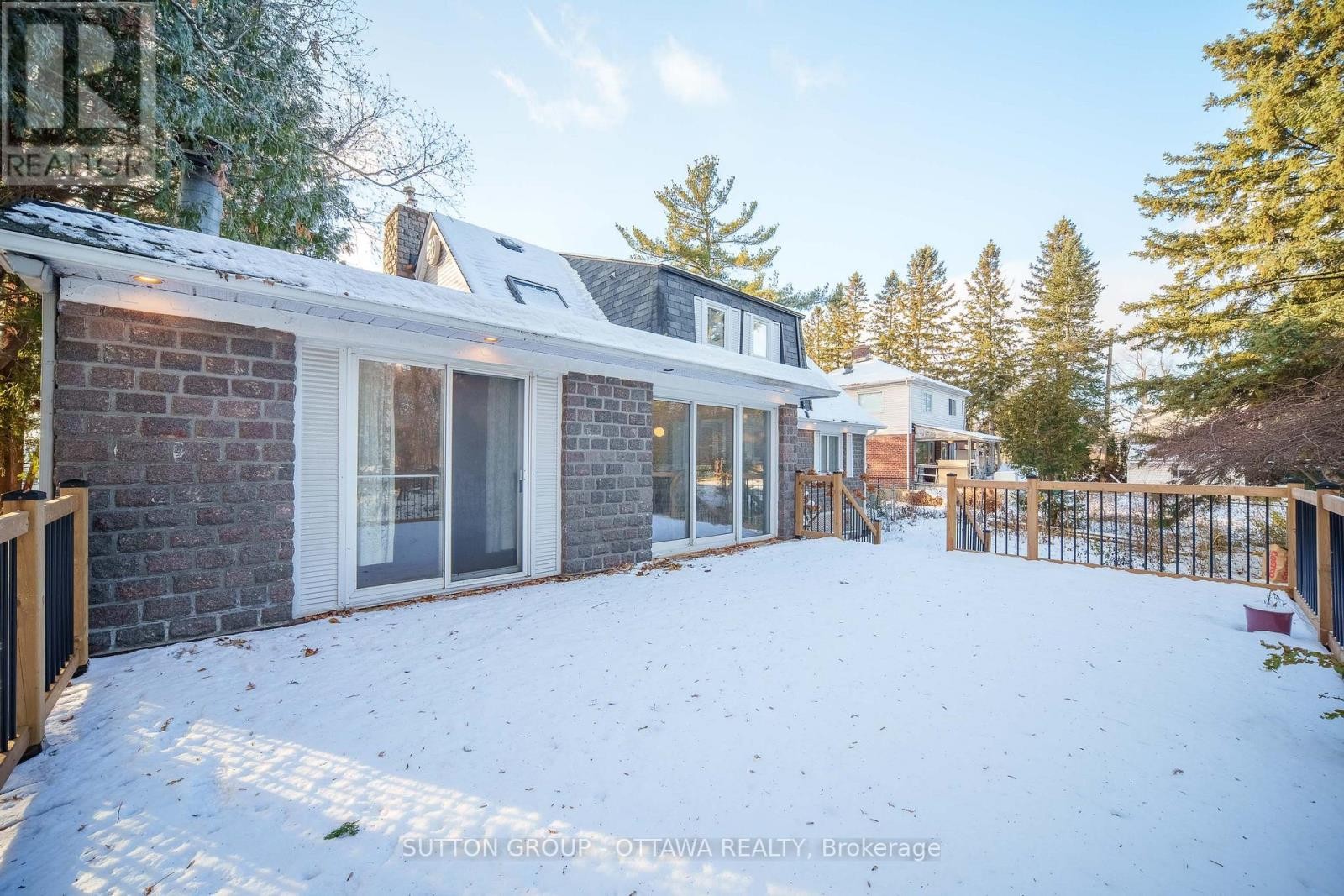 












661 BLAIR ROAD

,
Ottawa,




Ontario
K1J7M4

