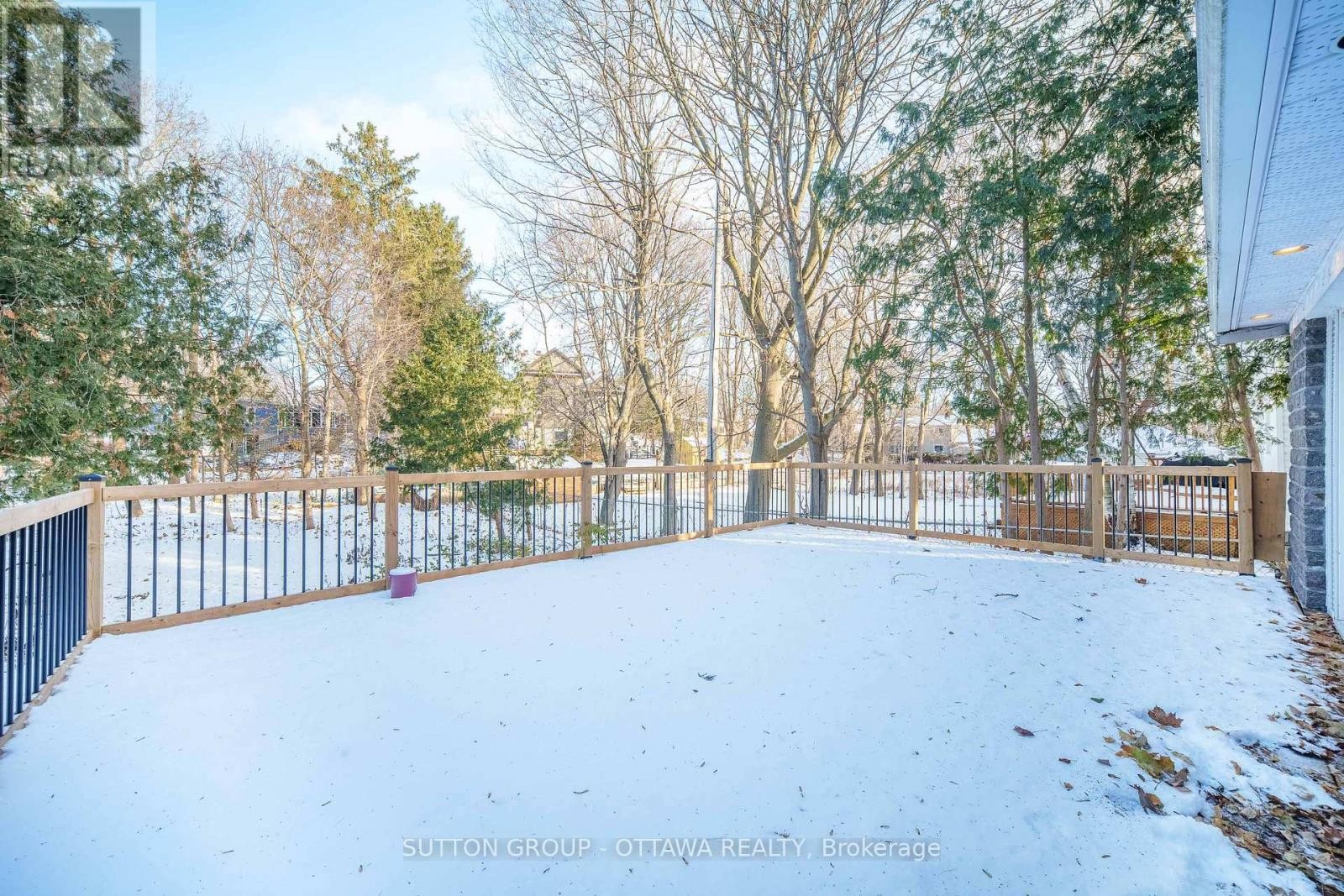 












661 BLAIR ROAD

,
Ottawa,




Ontario
K1J7M4

