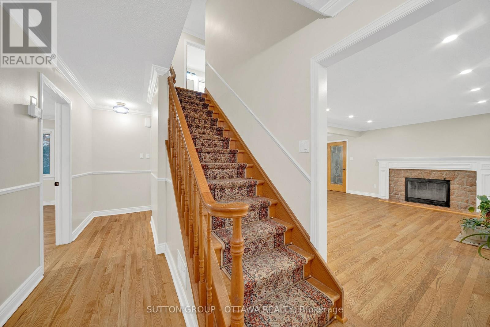 












661 BLAIR ROAD

,
Ottawa,




Ontario
K1J7M4

