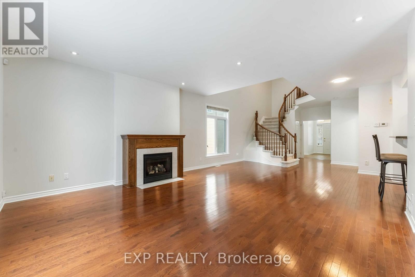 












119 ANFIELD CRESCENT

,
Ottawa,




Ontario
K2G7B7

