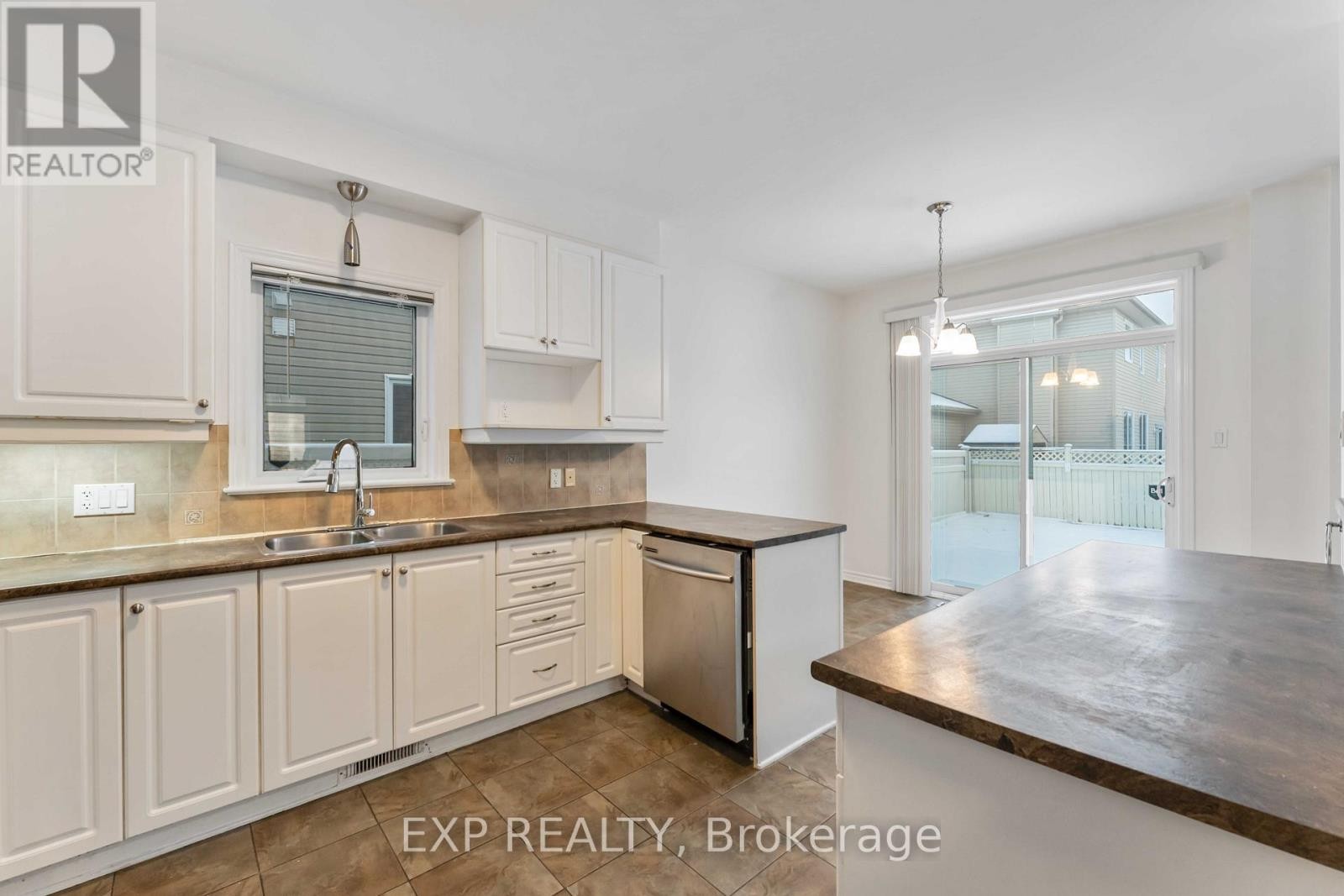 












119 ANFIELD CRESCENT

,
Ottawa,




Ontario
K2G7B7

