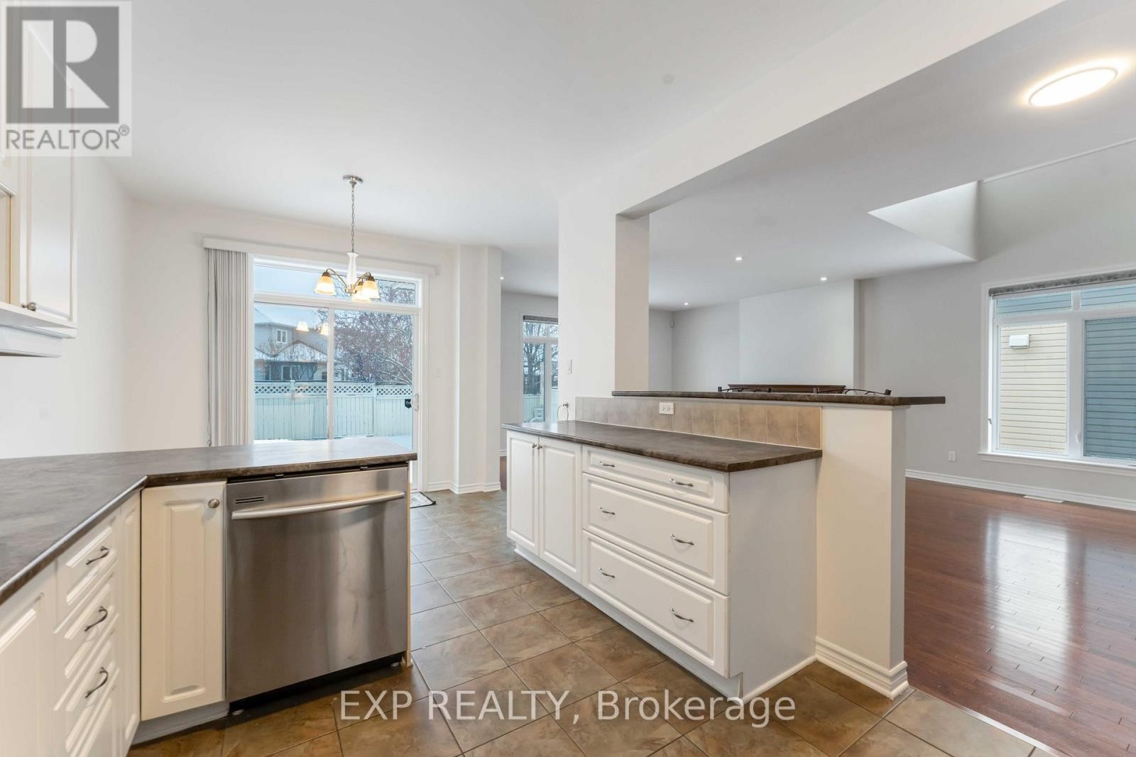 












119 ANFIELD CRESCENT

,
Ottawa,




Ontario
K2G7B7

