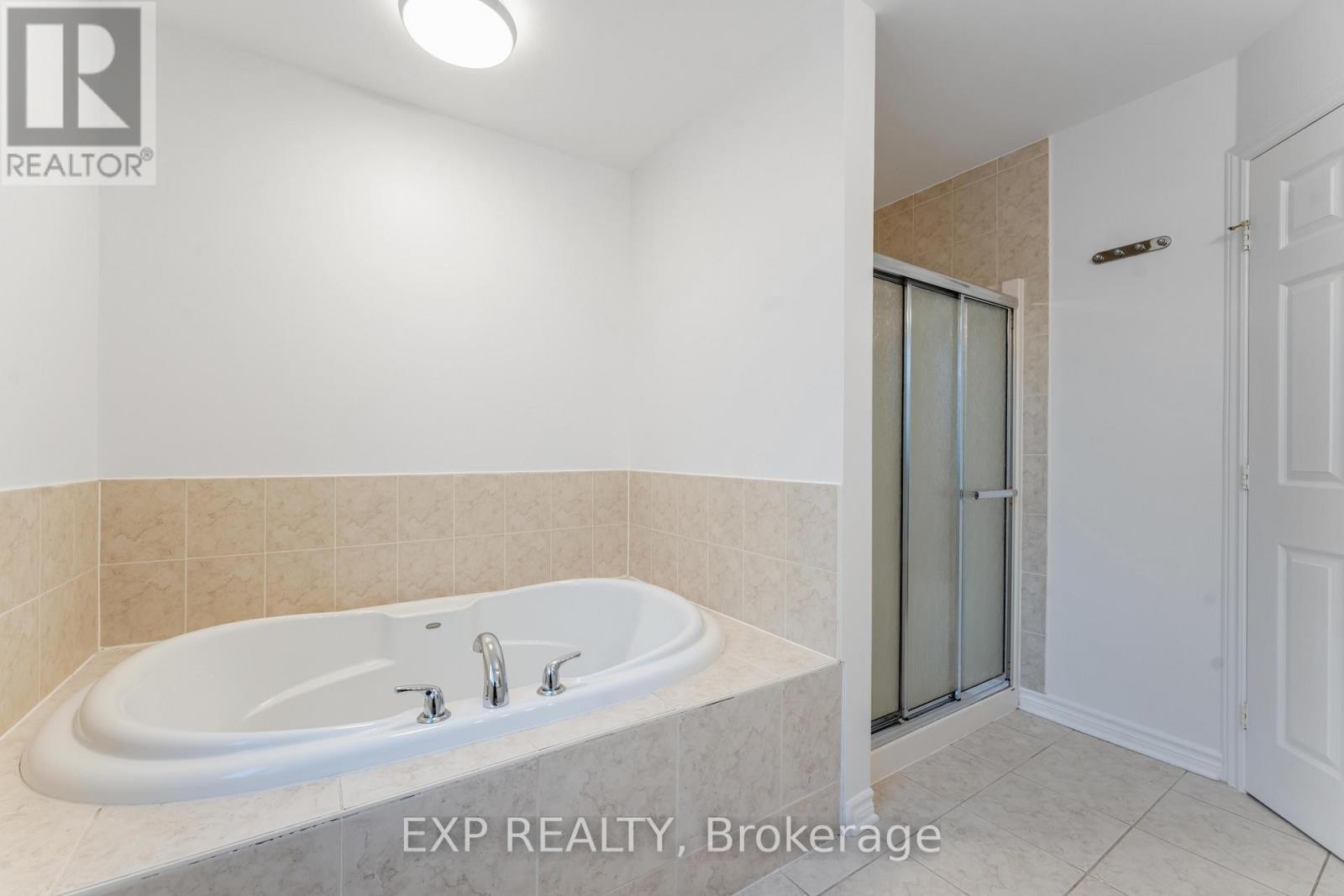 












119 ANFIELD CRESCENT

,
Ottawa,




Ontario
K2G7B7

