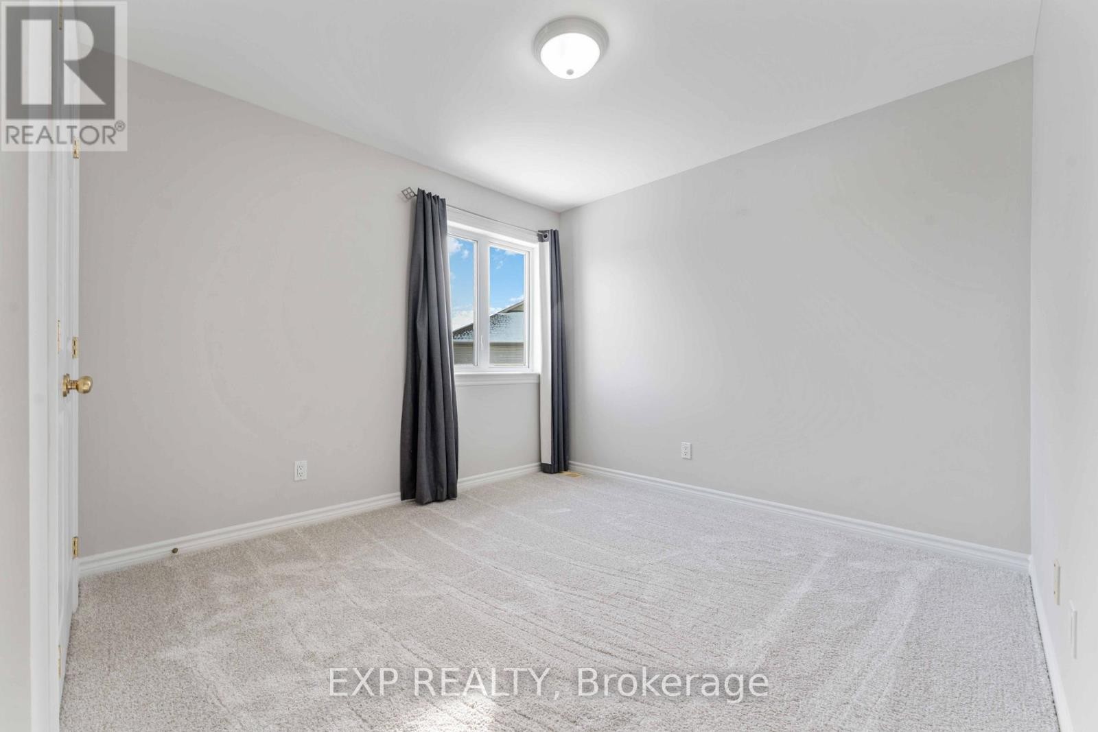 












119 ANFIELD CRESCENT

,
Ottawa,




Ontario
K2G7B7

